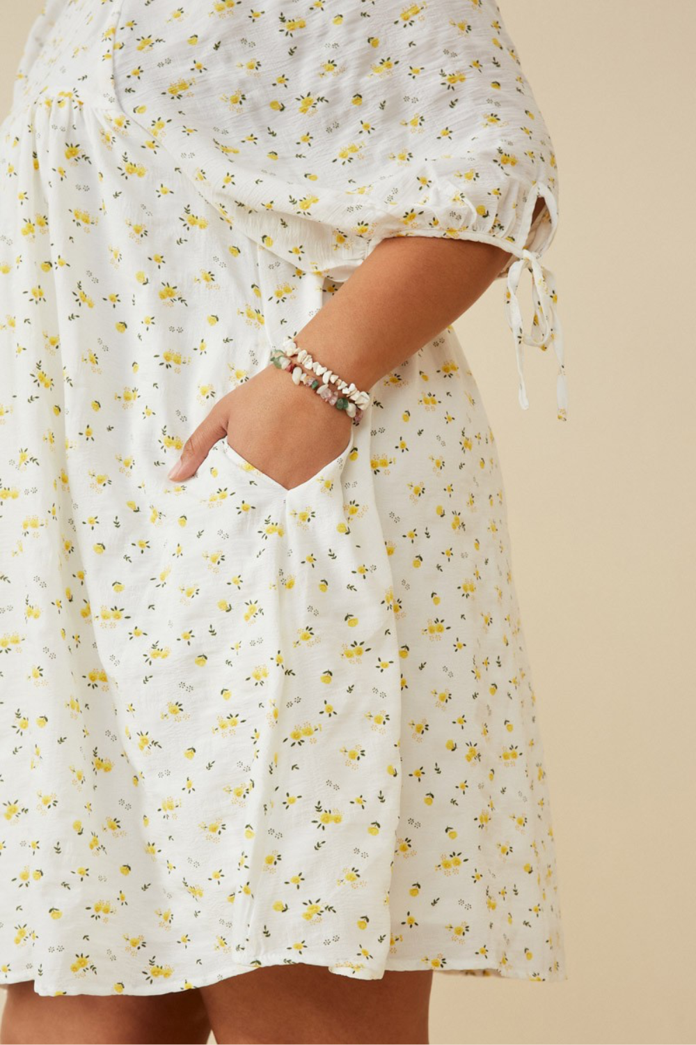 Davina Ditsy Floral Square Neck Short Sleeve Dress in Yellow