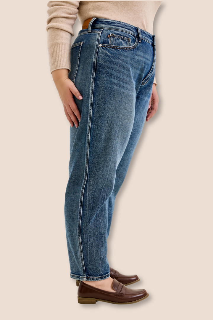 Marlow High Waisted Petite Rigid Magic Dark Wash Weathered Indigo Judy Blue Jeans