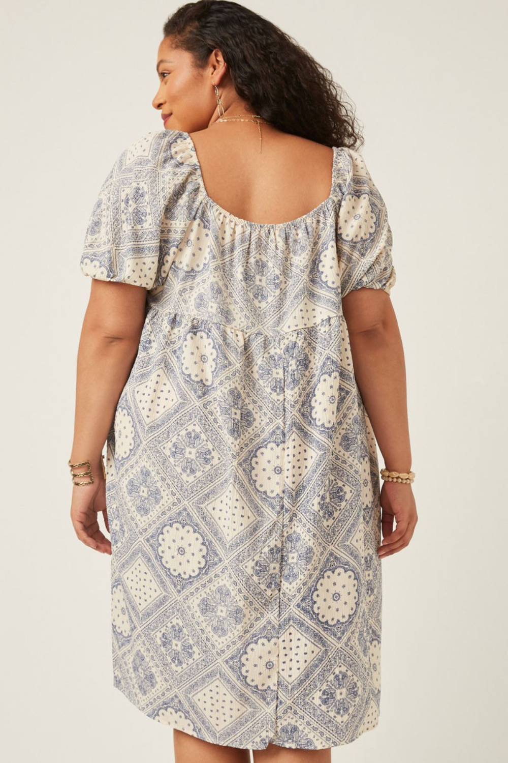 Adriana Quilt Print Puff Sleeve Dress in Oatmeal
