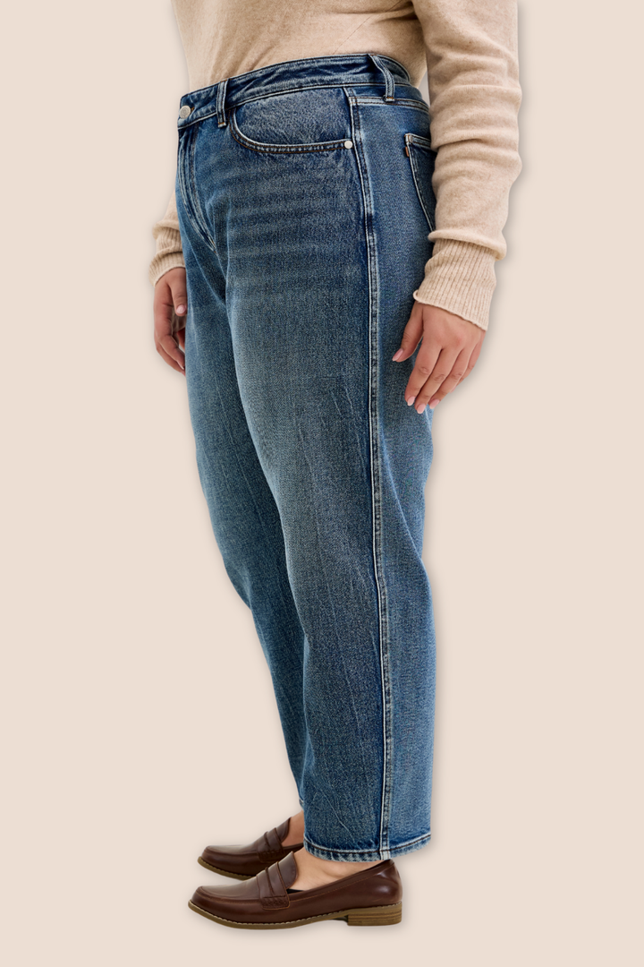 Marlow High Waisted Petite Rigid Magic Dark Wash Weathered Indigo Judy Blue Jeans
