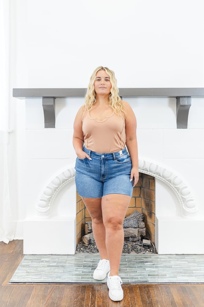 Victoria High Waist Raw Hem Judy Blue Shorts in Medium Wash