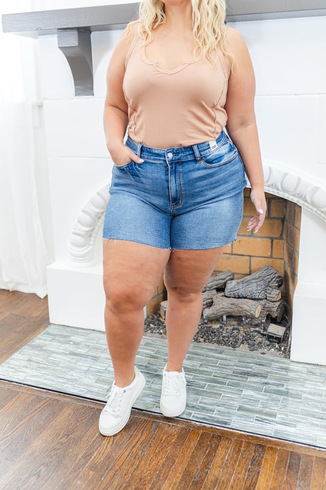 Victoria High Waist Raw Hem Judy Blue Shorts in Medium Wash