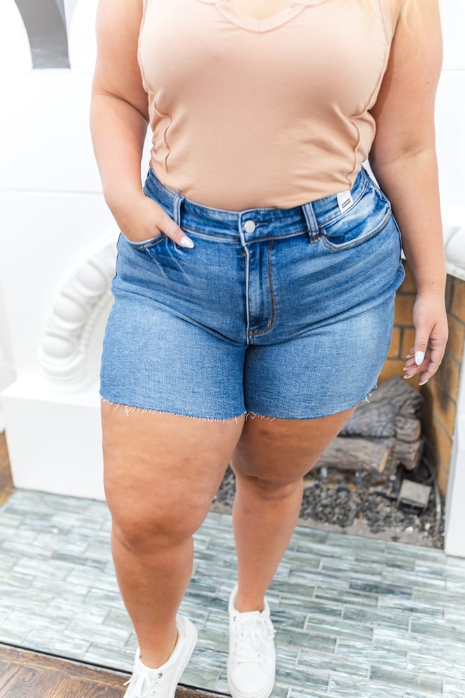 Victoria High Waist Raw Hem Judy Blue Shorts in Medium Wash