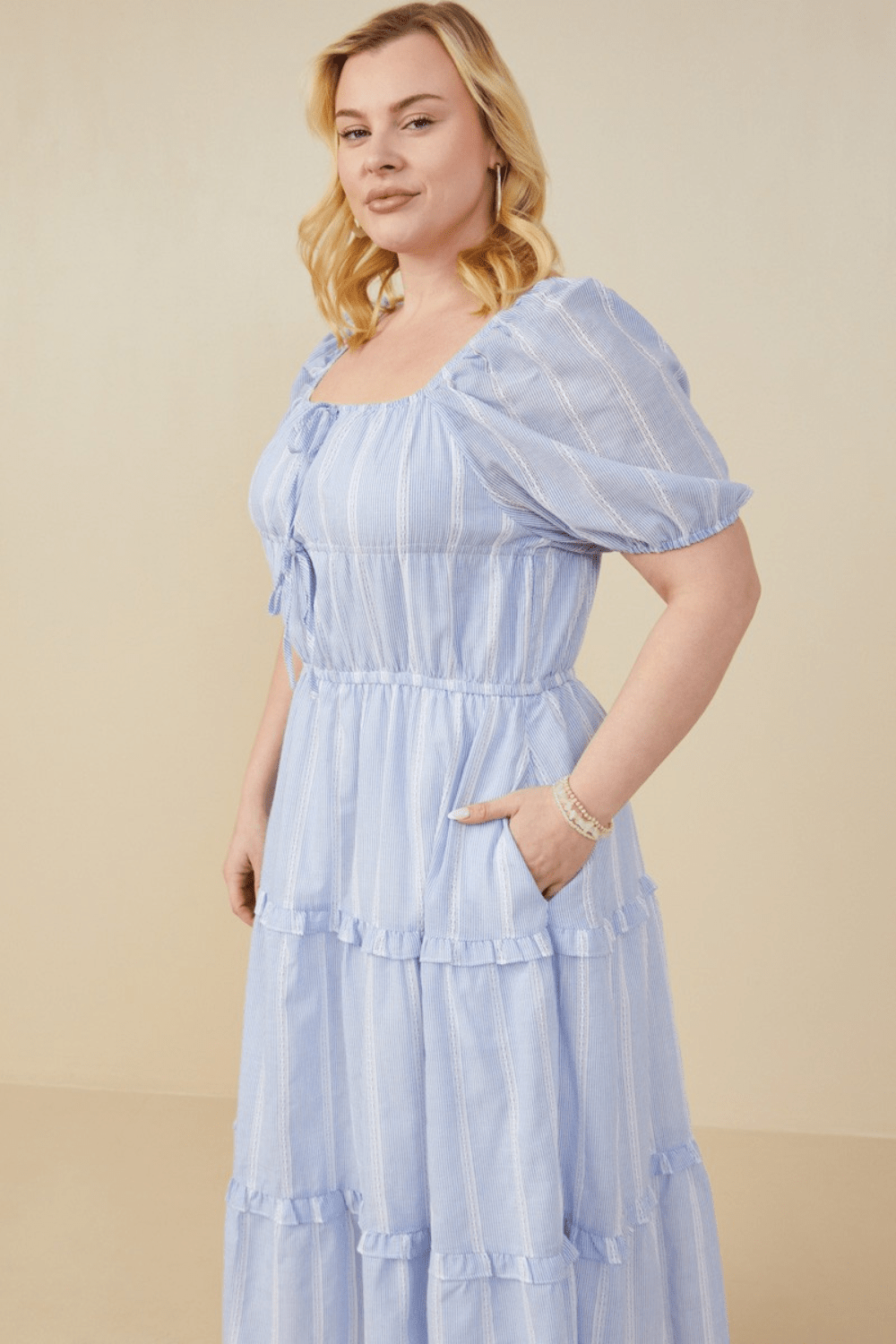 Iliana Bow Detailed Crochet Lace Square Neck Midi Dress in Blue