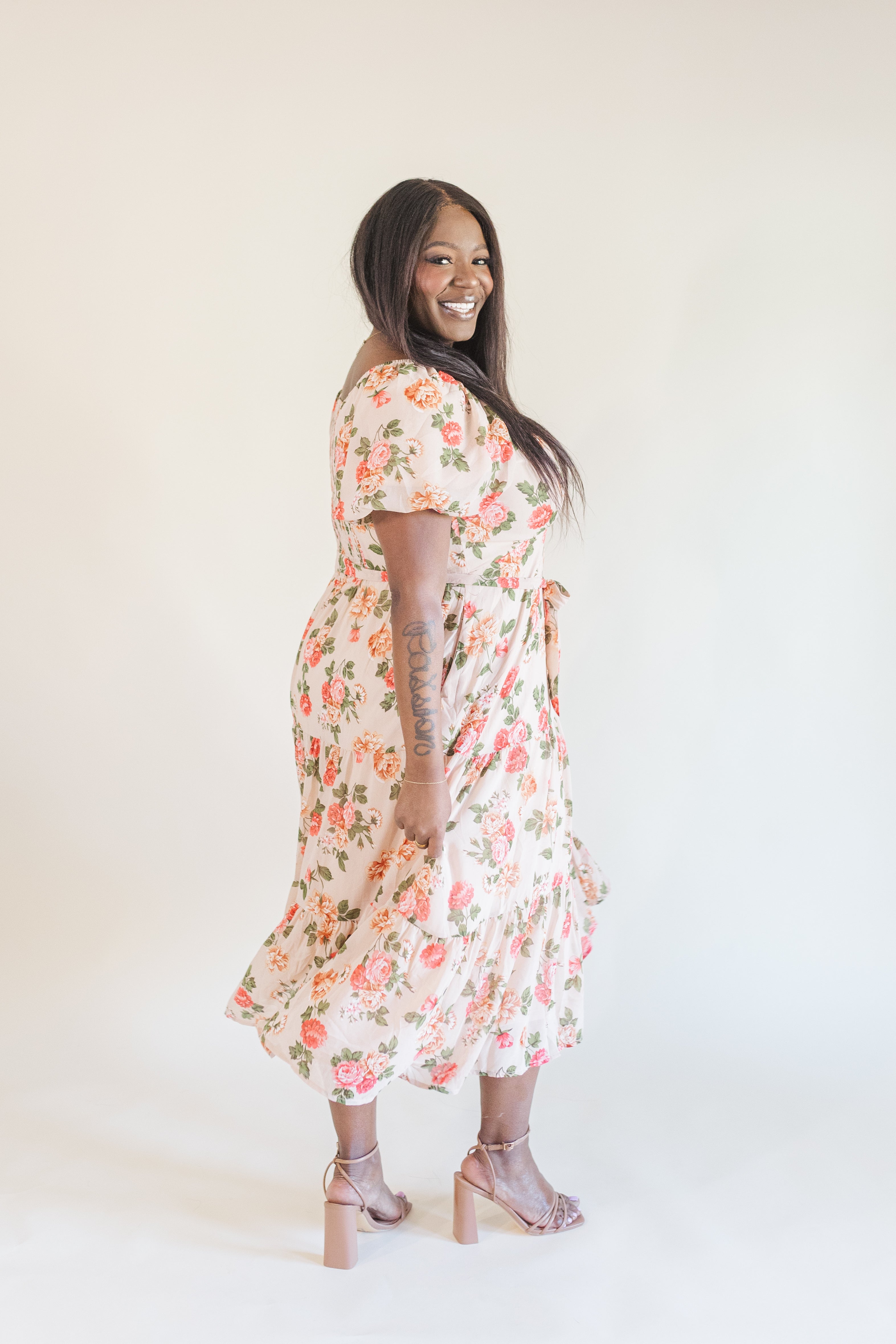 Macy Puff Sleeve Floral Midi Dress in Blush – Ari + Ava
