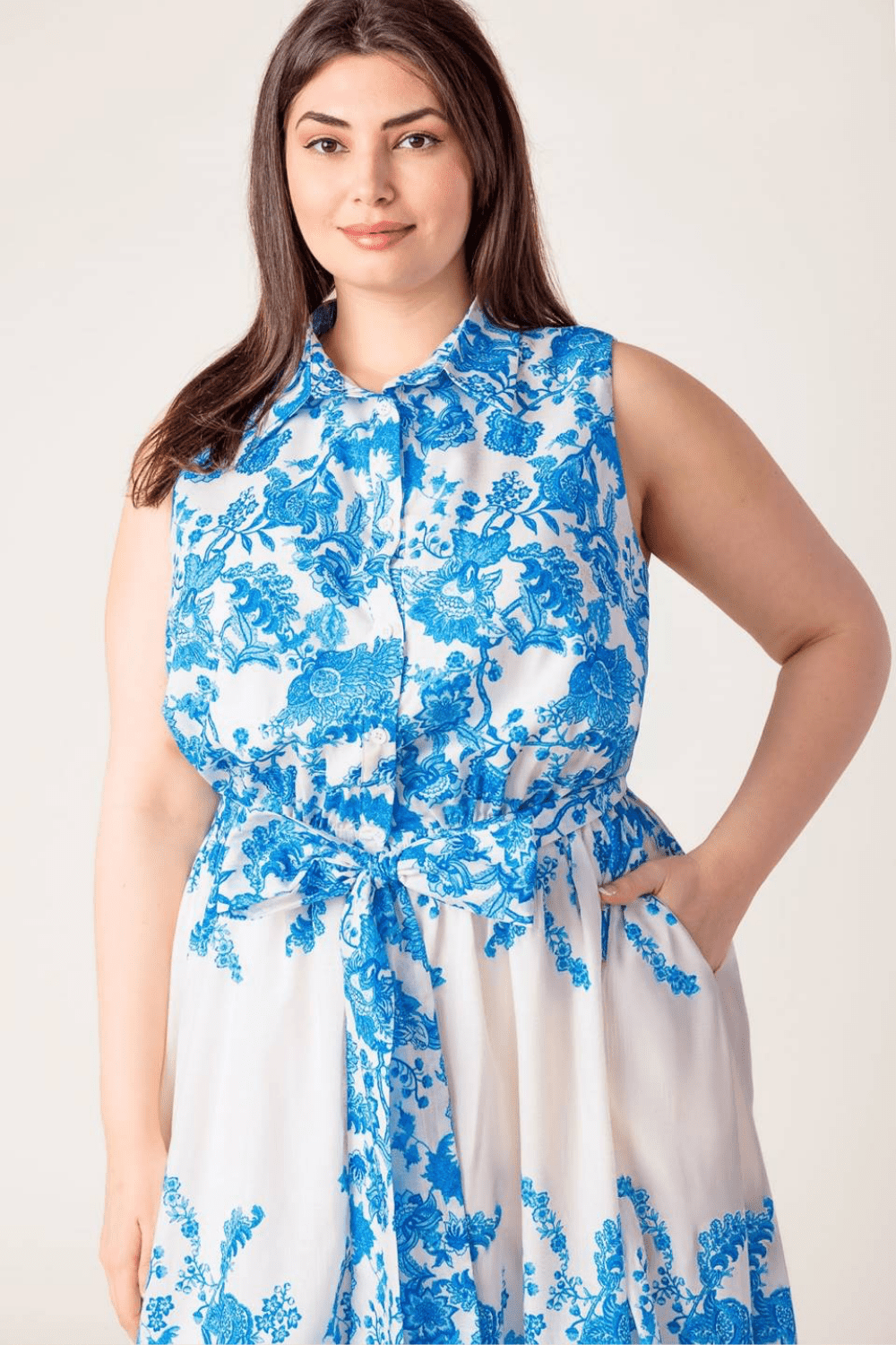 Talia Sleeveless Floral Midi Dress in Blue