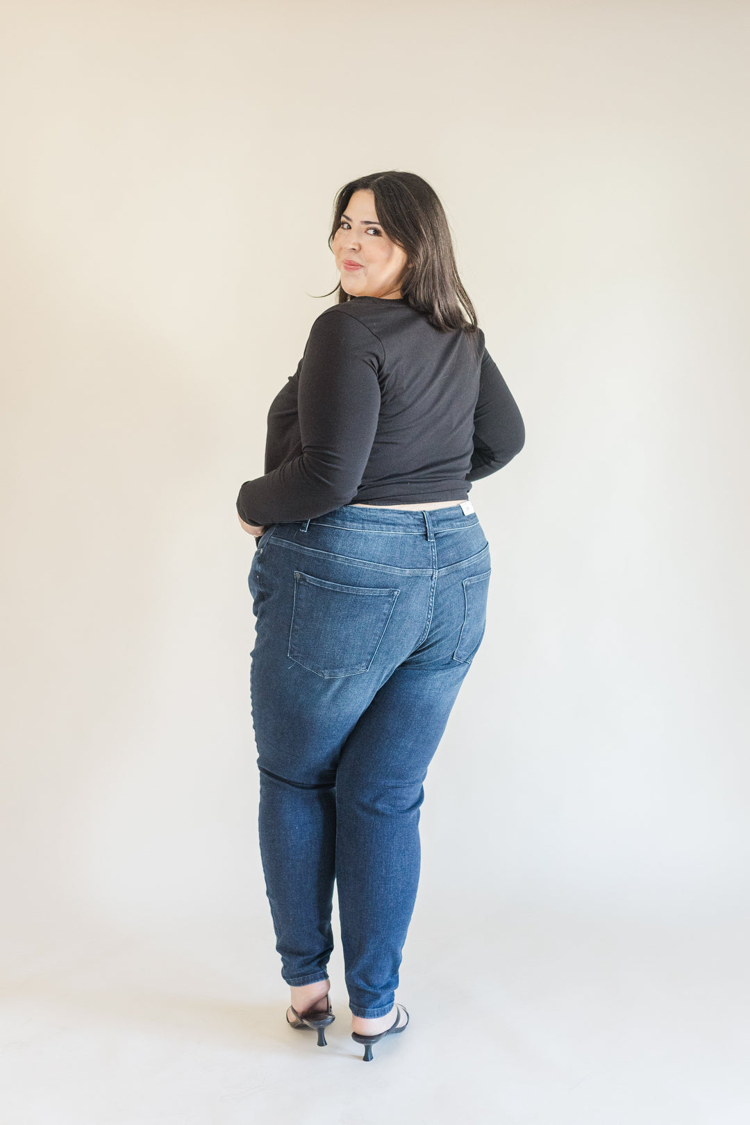 MID RISE TUMMY CONTROL CLASSIC SKINNY DARK WASH JUDY BLUE DENIM-PLUS – Pink Pineapple Boutique Pensacola MID RISE TUMMY CONTROL CLASSIC SKINNY DARK WASH JUDY BLUE DENIM-PLUS – Pink Pineapple Boutique Pensacola