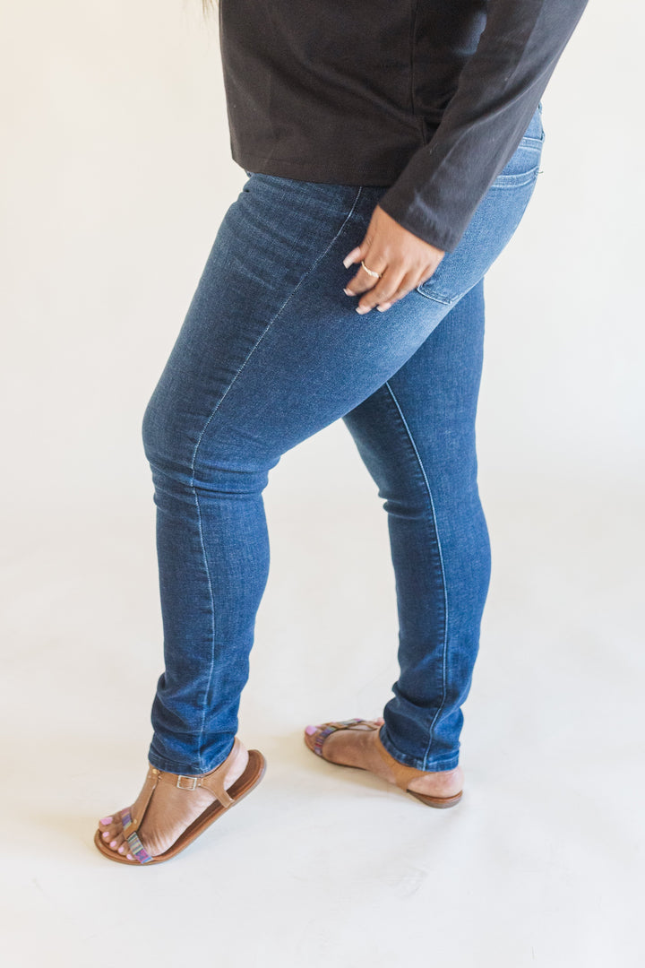 Yara Hi-Rise 29.5" Inseam Judy Blue Skinny Jeans in Dark Wash