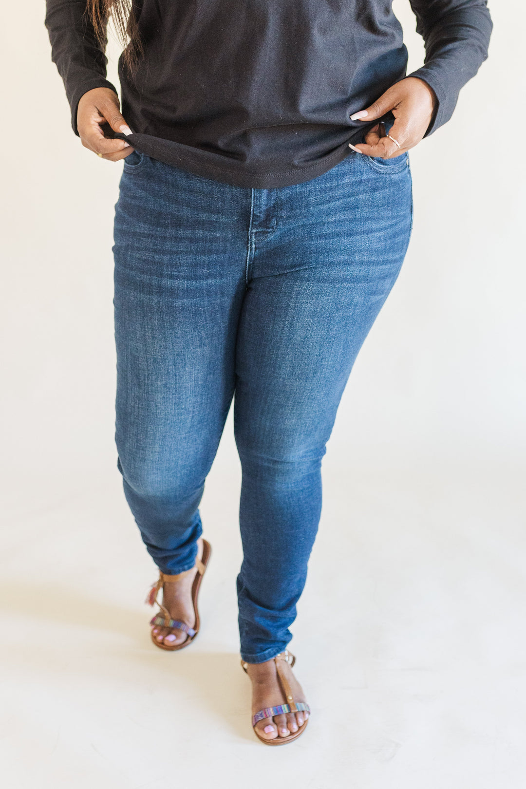 Yara Hi-Rise 29.5" Inseam Judy Blue Skinny Jeans in Dark Wash